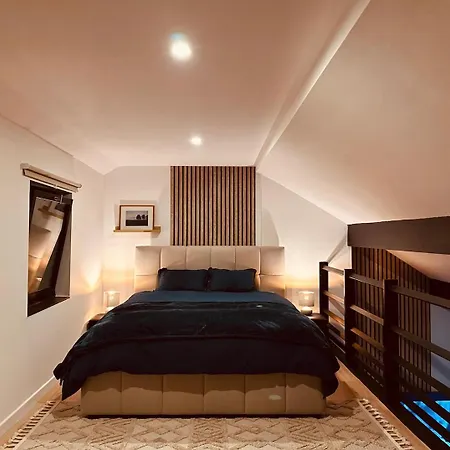 Nid Cosy En Foret *